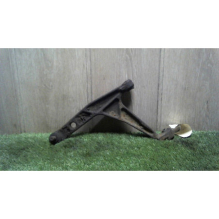 Triangle inferieur avant gauche PEUGEOT 205 PHASE 2 d’occasion
