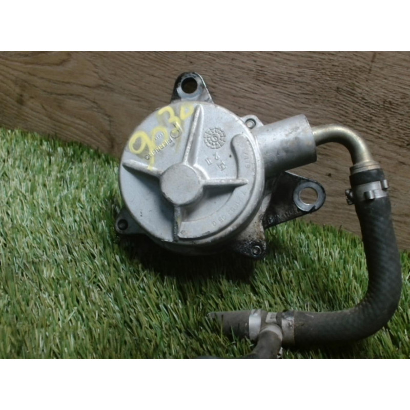 Pompe à vide RENAULT CLIO 2 PHASE 2 d’occasion
