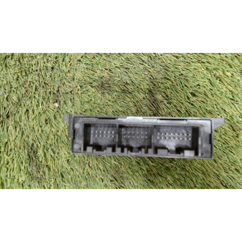 Boitier d'aide au stationnement AUDI A4 3 AVANT PHASE 1 BREAK d’occasion