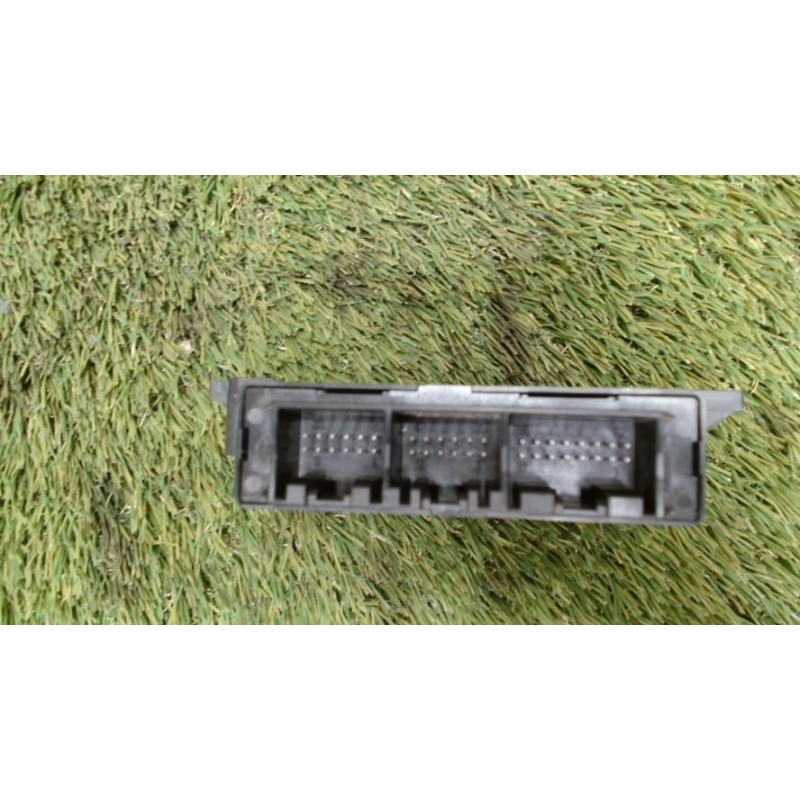 Boitier d'aide au stationnement AUDI A4 3 AVANT PHASE 1 BREAK d’occasion