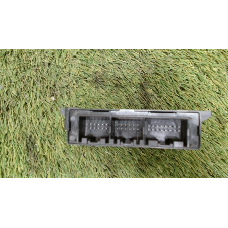 Boitier d'aide au stationnement AUDI A4 3 AVANT PHASE 1 BREAK d’occasion