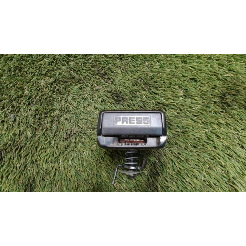 Attache ceinture arriere gauche RENAULT SCENIC 2 PHASE 1 d’occasion