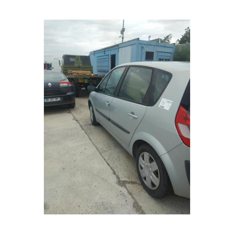 Attache ceinture arriere gauche RENAULT SCENIC 2 PHASE 1 d’occasion