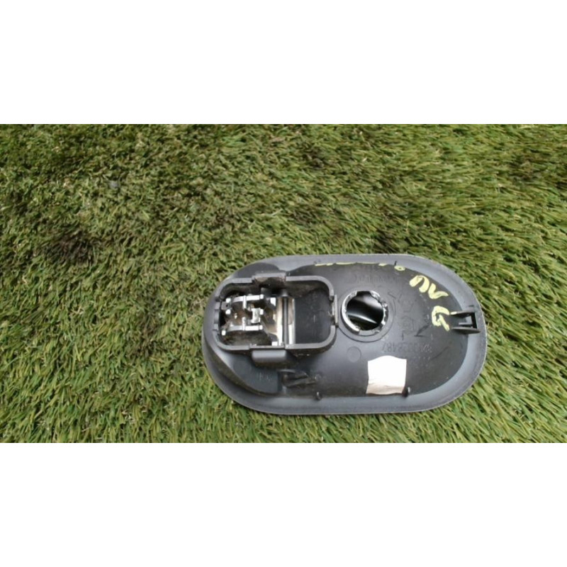 Poignee interieur avant gauche RENAULT MEGANE 2 PHASE 1 d’occasion