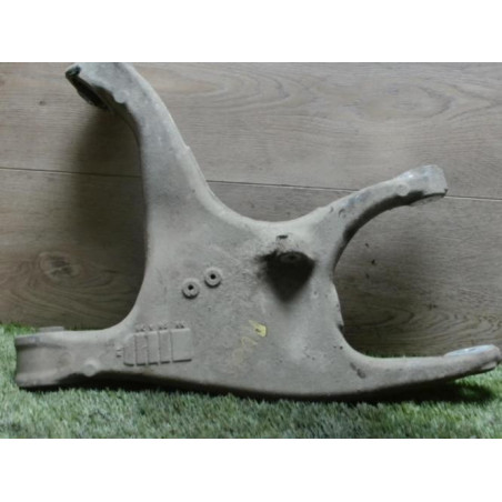 Triangle inferieur arriere droit AUDI A4 3 AVANT PHASE 1 BREAK d’occasion