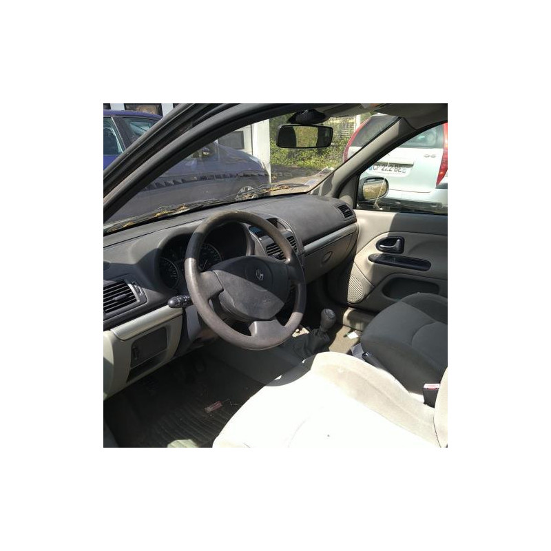 Poignee interieur arriere droit RENAULT CLIO 2 PHASE 2 d’occasion