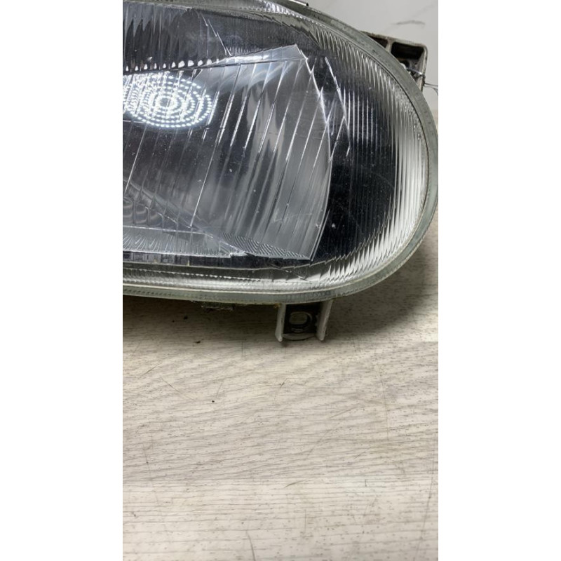 Optique avant principal droit (feux)(phare) VOLKSWAGEN GOLF d’occasion