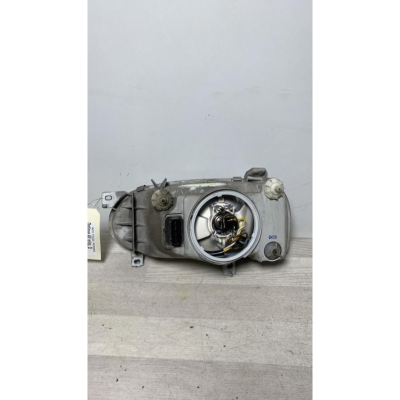 Optique avant principal droit (feux)(phare) VOLKSWAGEN GOLF d’occasion