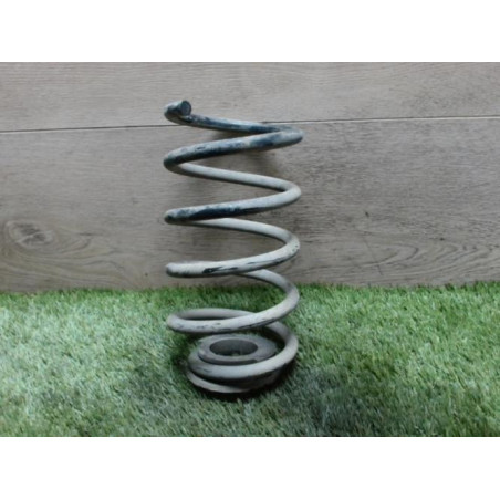 Ressort de suspension arriere droit OPEL CORSA D PHASE 1 d’occasion