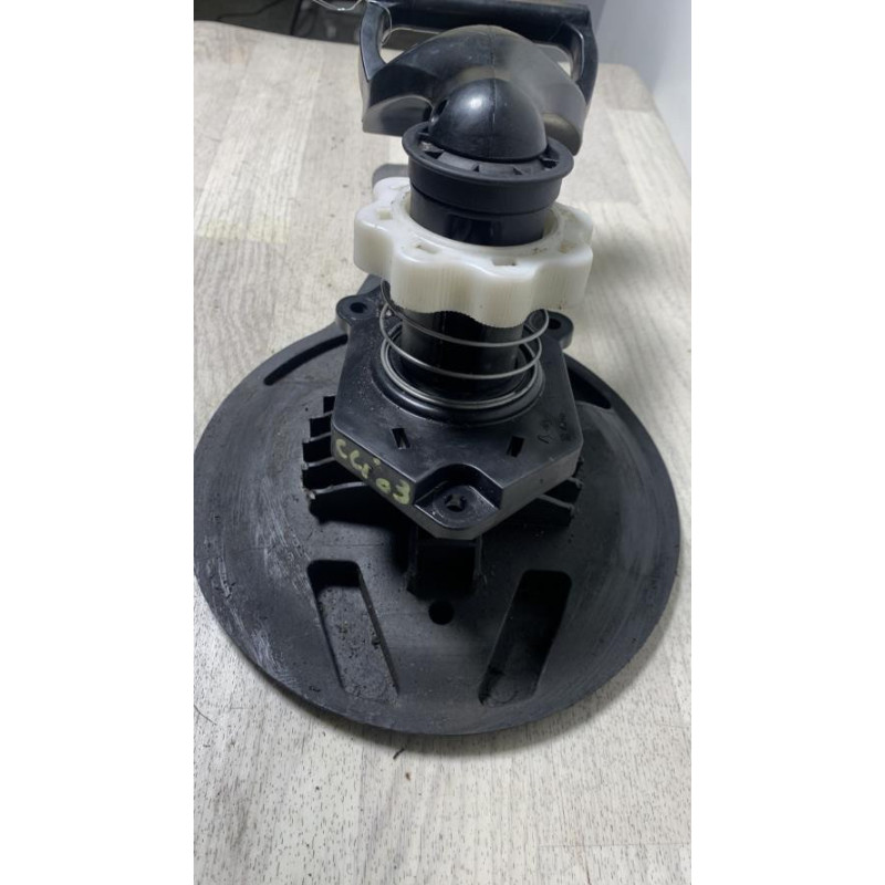 Treuil de roue de secours RENAULT CLIO 3 PHASE 1 d’occasion
