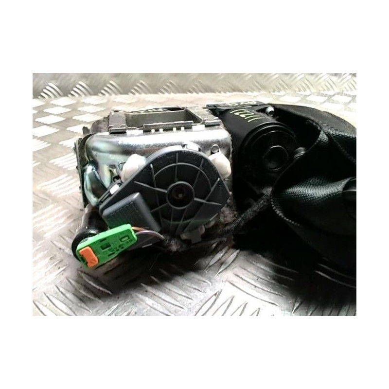 Ceinture avant gauche MERCEDES CLASSE C 204 PHASE 2 COUPE d’occasion