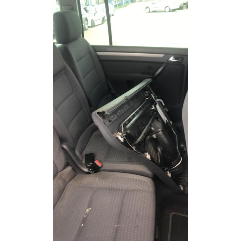 Autoradio d'origine VOLKSWAGEN TOURAN 1 PHASE 1 d’occasion