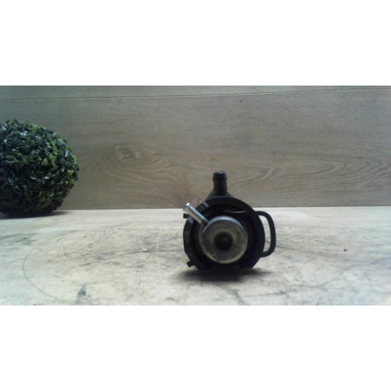 Rampe injection VOLKSWAGEN POLO 3 PHASE 1 d’occasion