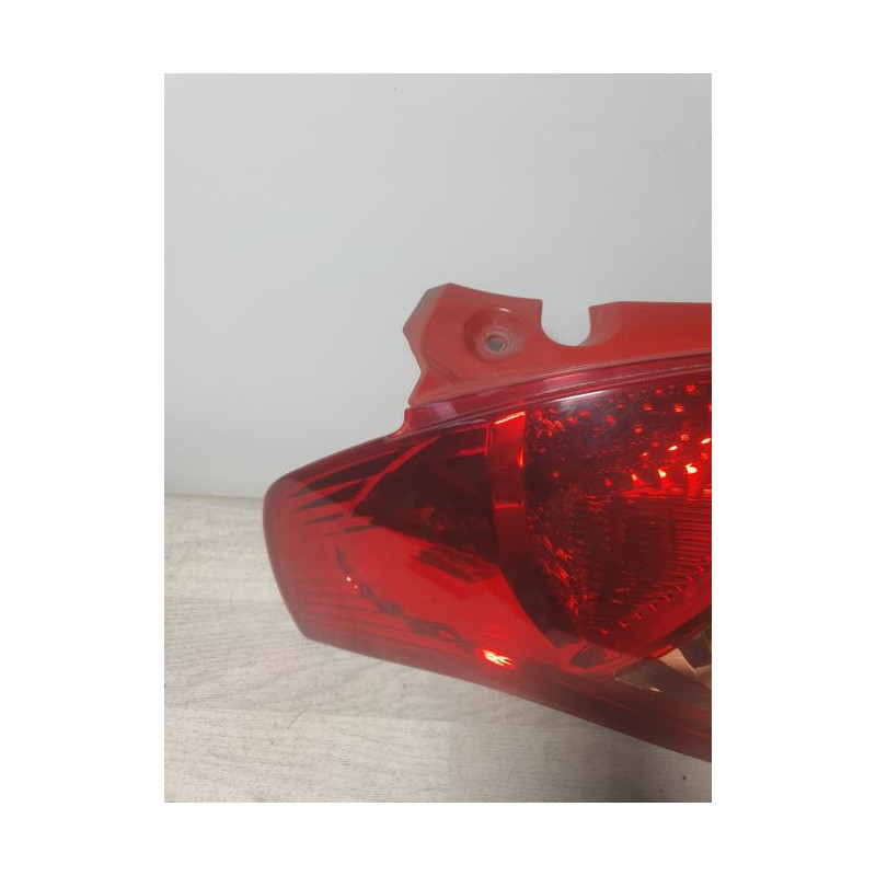 Feu arriere principal gauche (feux) SUZUKI SWIFT 3 d’occasion