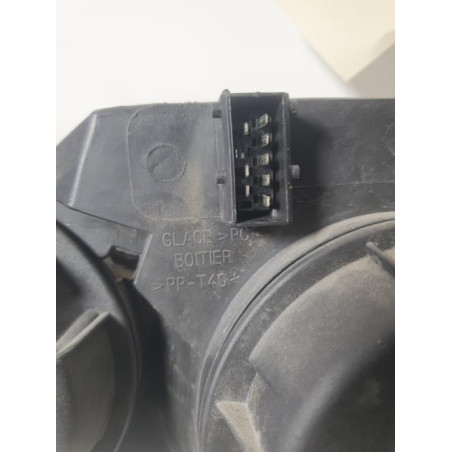 Optique avant principal droit (feux)(phare) PEUGEOT 307 PHASE 1 d’occasion
