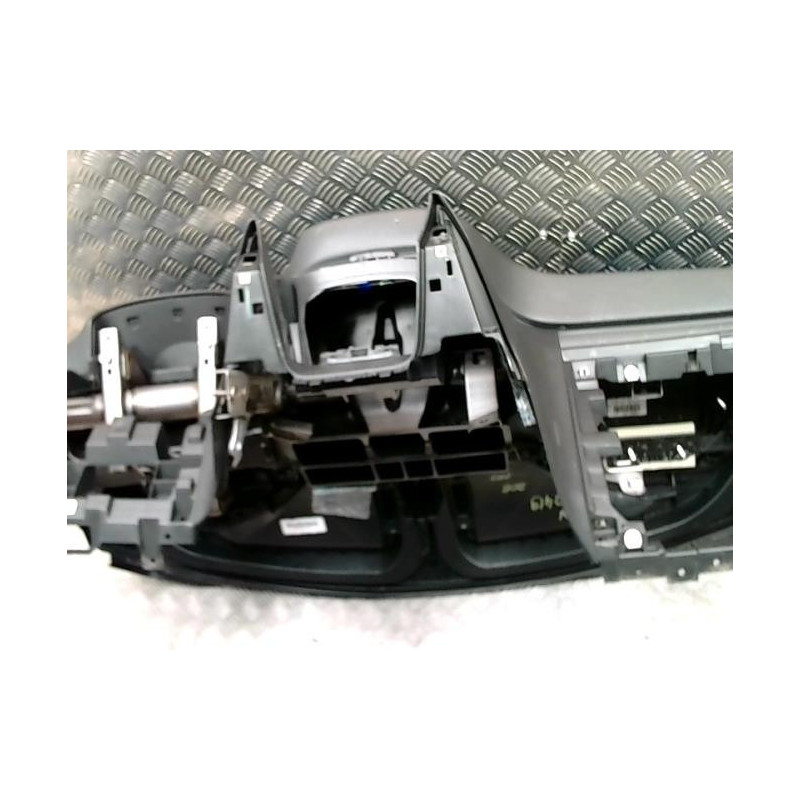 Tableau de bord PEUGEOT 208 1 PHASE 2 d’occasion