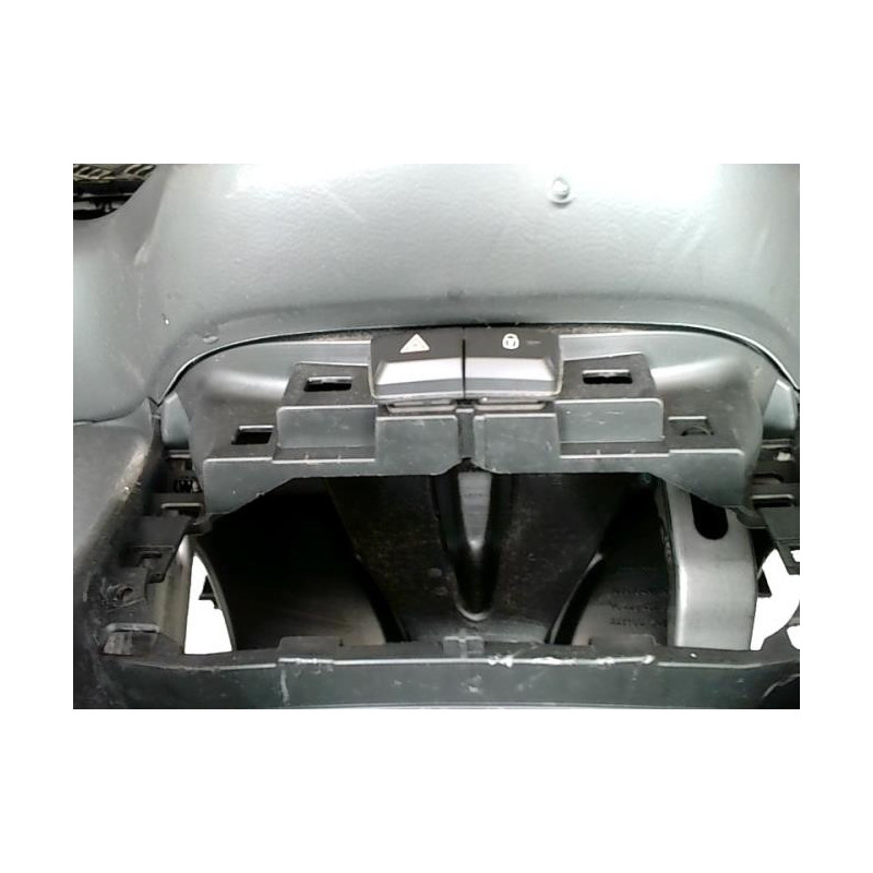 Tableau de bord PEUGEOT 208 1 PHASE 2 d’occasion