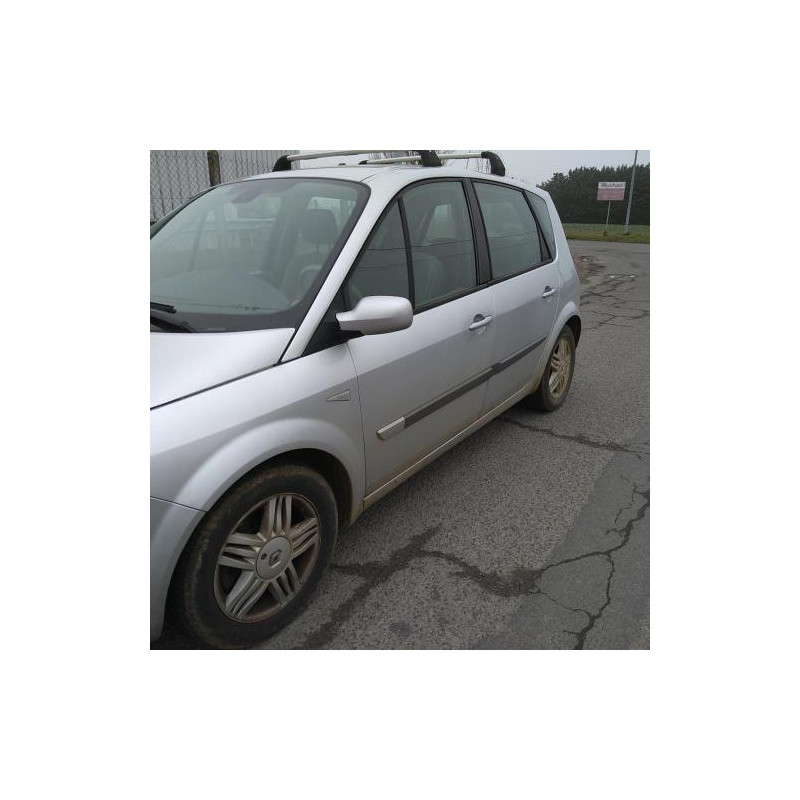 Bas volet avant RENAULT SCENIC 2 PHASE 1 d’occasion