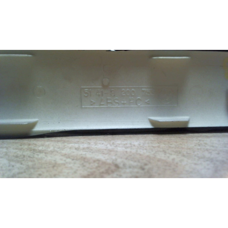 Baguette d'aile arrière gauche BMW SERIE 3 E46 PHASE 2 d’occasion