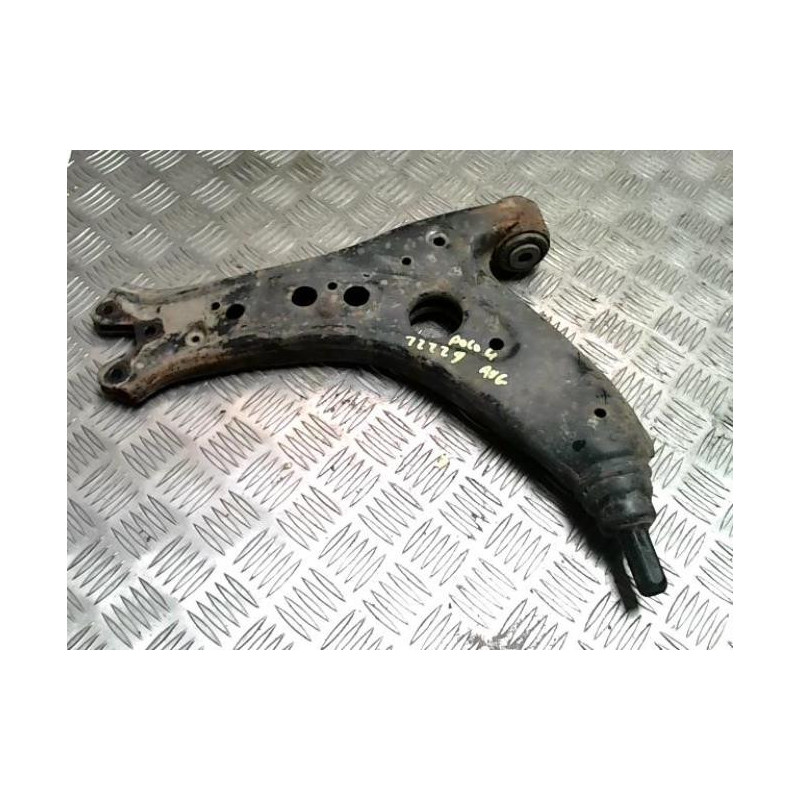 Triangle avant gauche VOLKSWAGEN POLO 4 PHASE 2 d’occasion