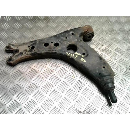 Triangle avant gauche VOLKSWAGEN POLO 4 PHASE 2 d’occasion