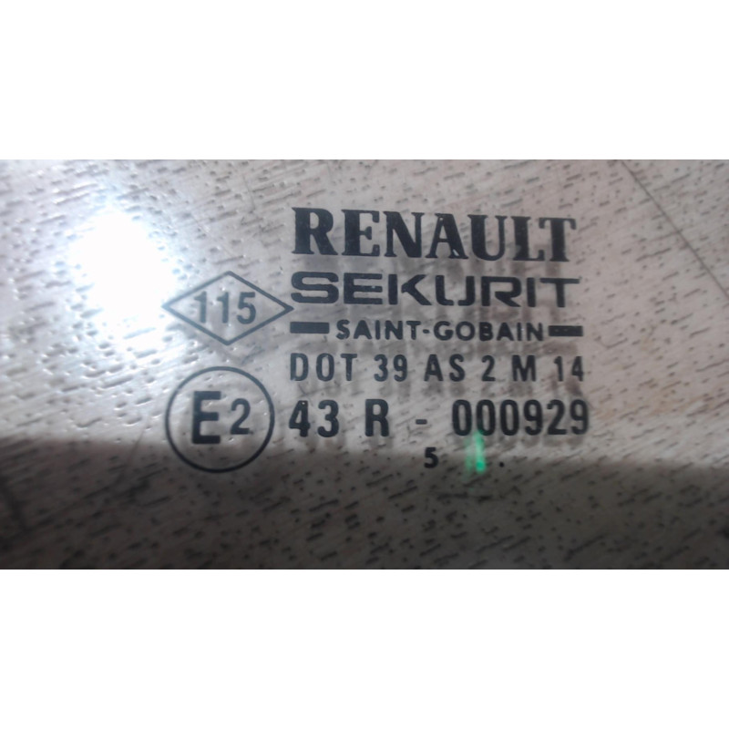 Vitre arriere droit RENAULT TRAFIC 1 PHASE 1 d’occasion