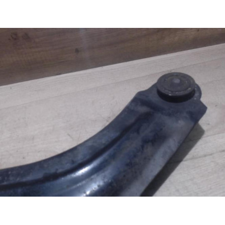Triangle avant droit PEUGEOT 205 PHASE 2 d’occasion