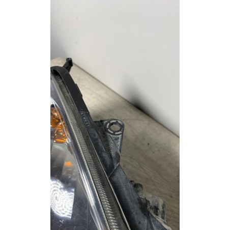 Optique avant principal droit (feux)(phare) RENAULT CLIO 2 CAMPUS PHASE 1 d’occasion