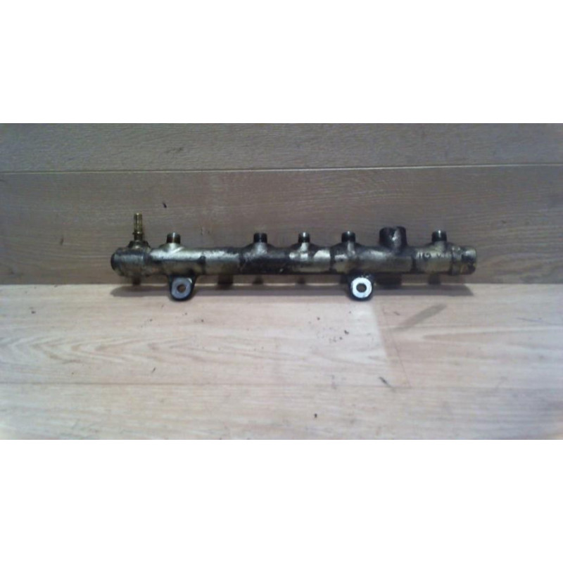 Rampe injection RENAULT MEGANE 2 PHASE 2 d’occasion