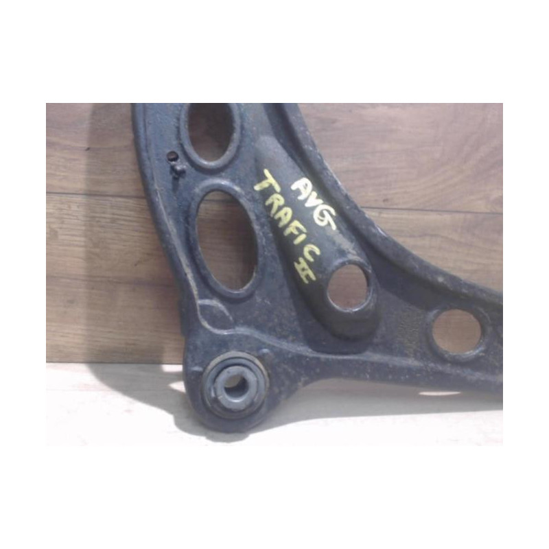 Triangle avant gauche RENAULT TRAFIC 2 PHASE 2 d’occasion
