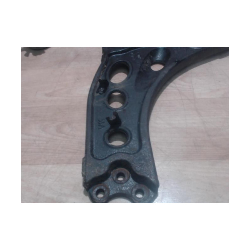 Triangle avant gauche RENAULT TRAFIC 2 PHASE 2 d’occasion