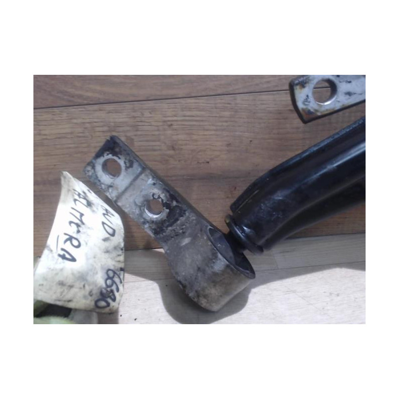 Triangle avant droit NISSAN ALMERA TINO PHASE 1 d’occasion