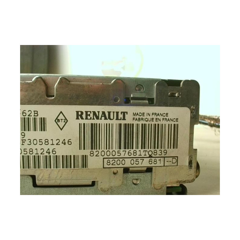 Autoradio d'origine RENAULT CLIO 2 PHASE 2 d’occasion