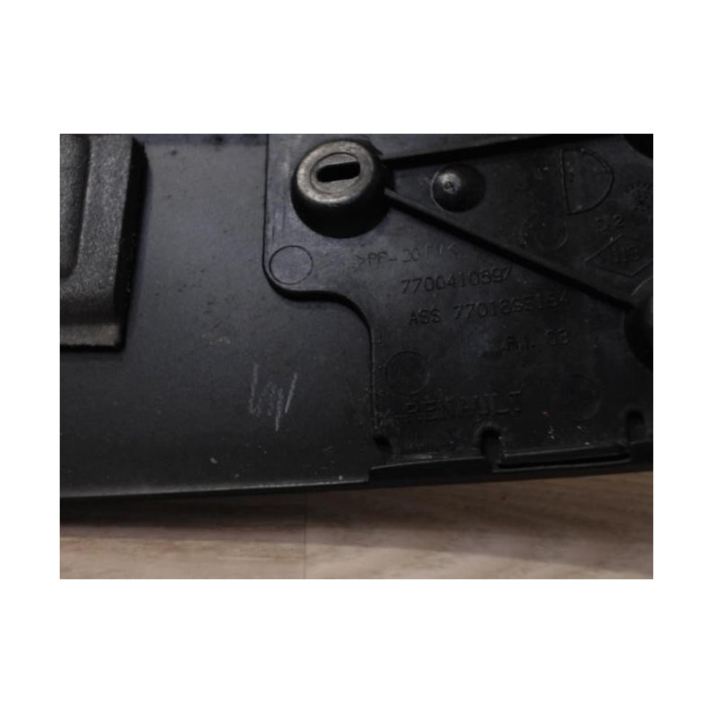 Bandeau de feu malle/hayon RENAULT CLIO 2 PHASE 2 d’occasion