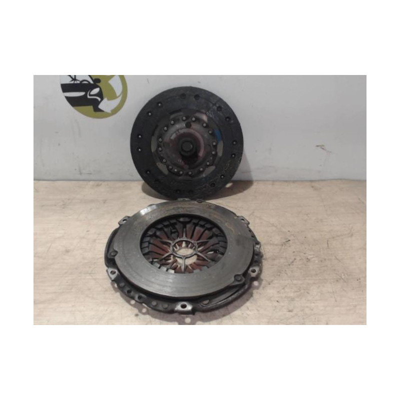 Embrayage PEUGEOT 407 PHASE 1 BREAK d’occasion