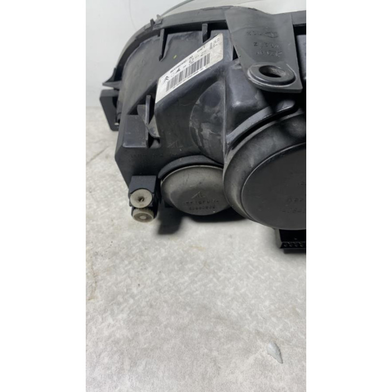 Optique avant principal droit (feux)(phare) CITROEN XSARA PHASE 2 d’occasion