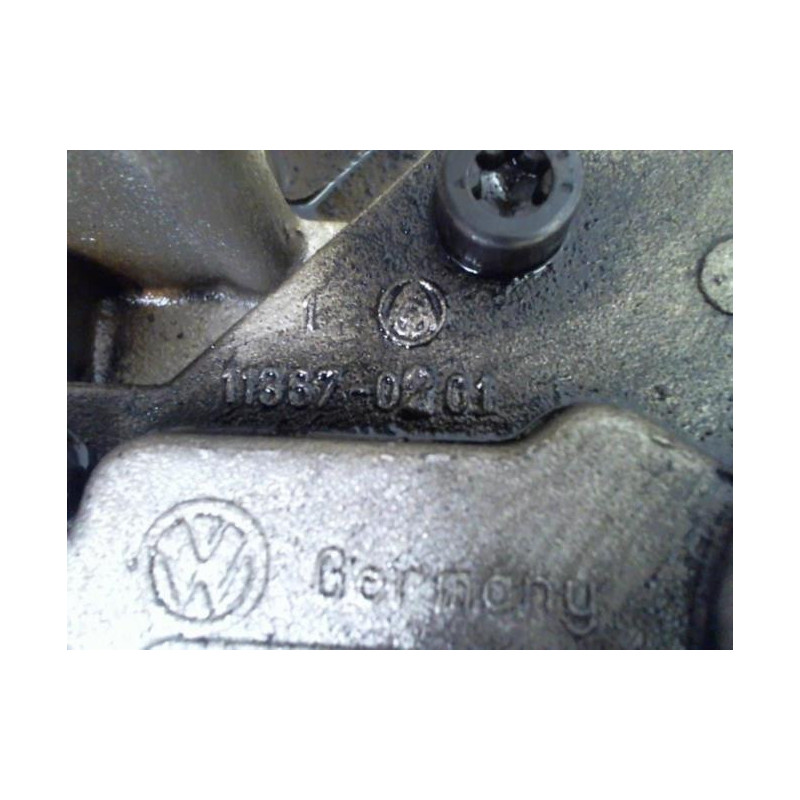 Pompe à huile VOLKSWAGEN GOLF 4 d’occasion