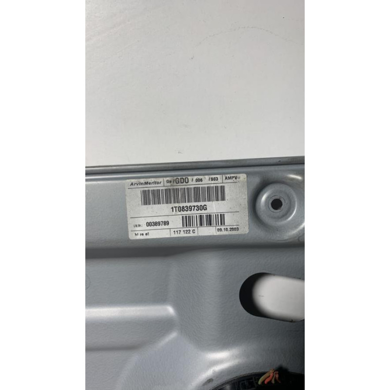 Leve vitre electrique arriere droit VOLKSWAGEN TOURAN 1 PHASE 1 d’occasion