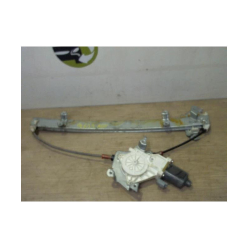 Leve vitre electrique avant gauche NISSAN MICRA 3 PHASE 1 d’occasion