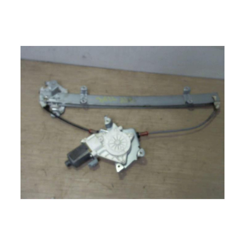 Leve vitre electrique avant droit NISSAN MICRA 3 PHASE 1 d’occasion