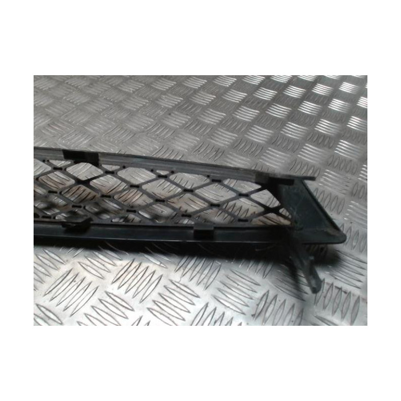 Calandre FORD FOCUS 1 d’occasion