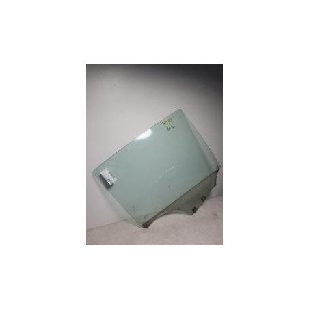 Vitre arriere droit DACIA SANDERO 1 d’occasion