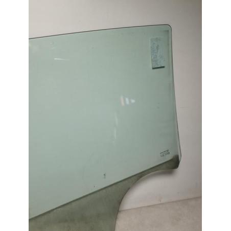 Vitre arriere droit DACIA SANDERO 1 d’occasion