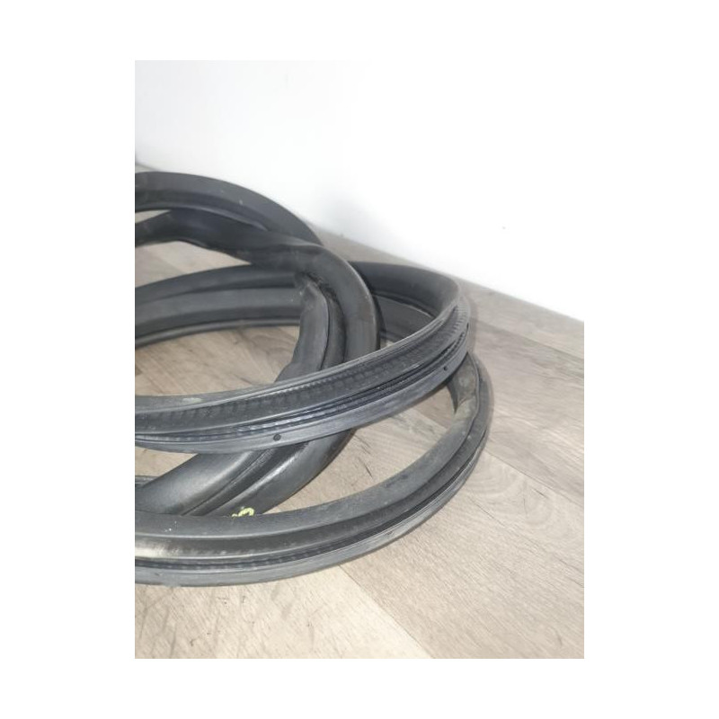 Joint de porte avant droite HONDA CIVIC 8 PHASE 1 d’occasion