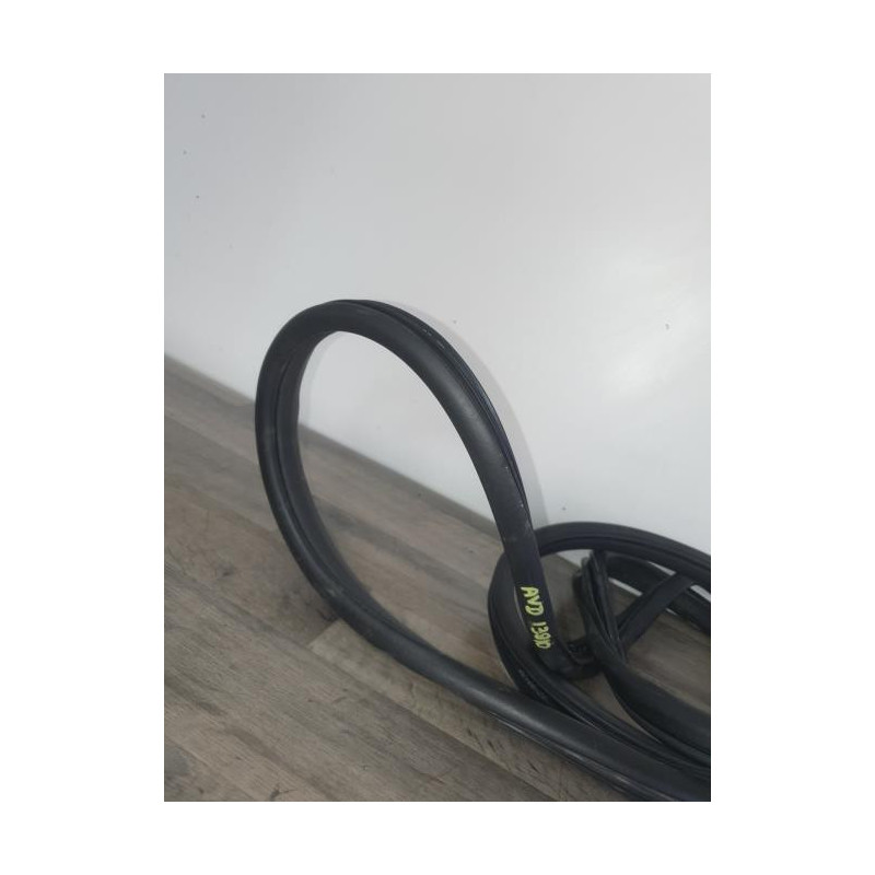 Joint de porte avant droite HONDA CIVIC 8 PHASE 1 d’occasion