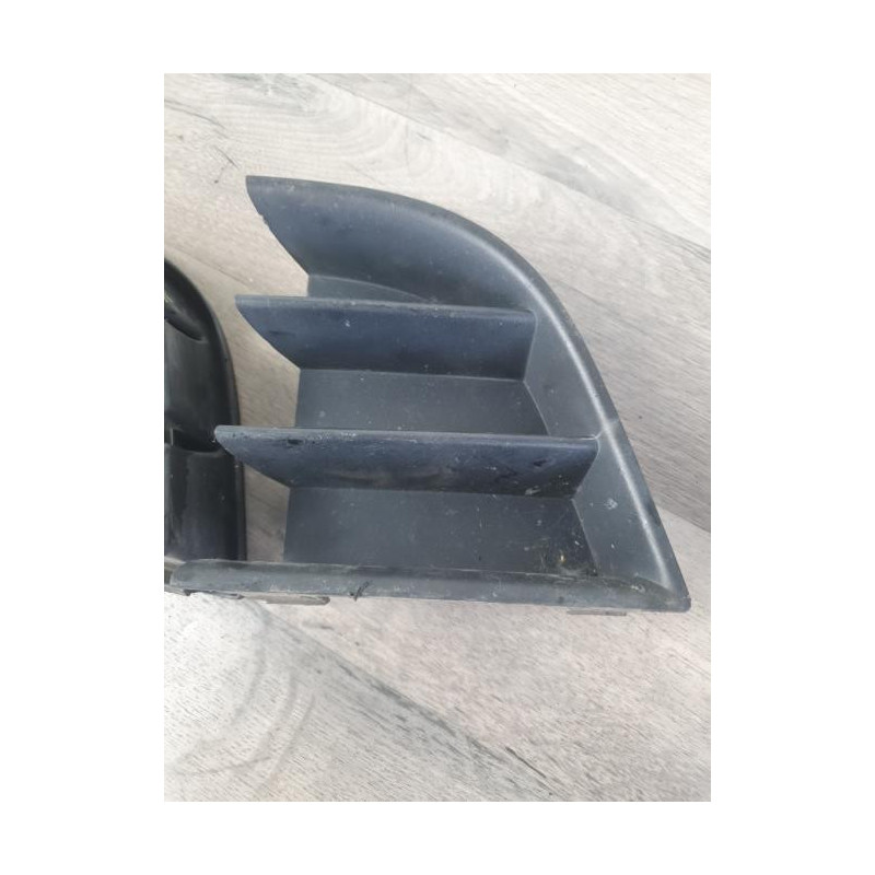 Grille de pare choc SKODA OCTAVIA 2 PHASE 2 BREAK d’occasion