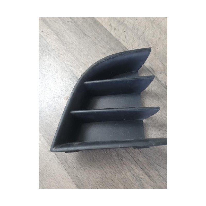 Grille de pare choc SKODA OCTAVIA 2 PHASE 2 BREAK d’occasion