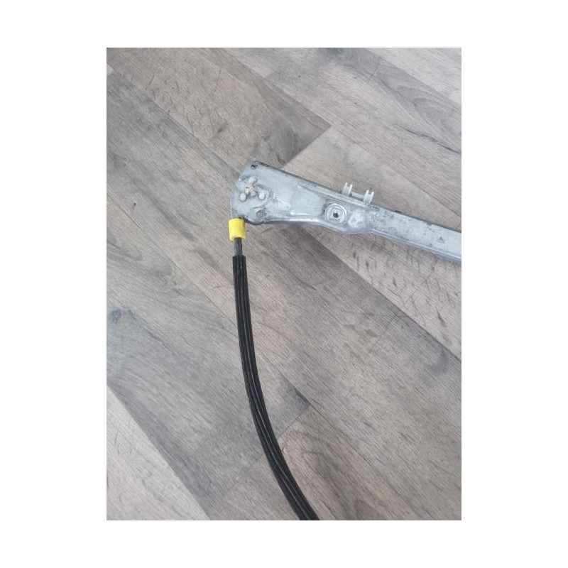 Leve vitre electrique avant gauche RENAULT CLIO 2 CAMPUS PHASE 1 d’occasion