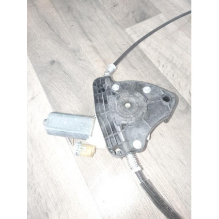 Leve vitre electrique avant gauche RENAULT CLIO 2 CAMPUS PHASE 1 d’occasion