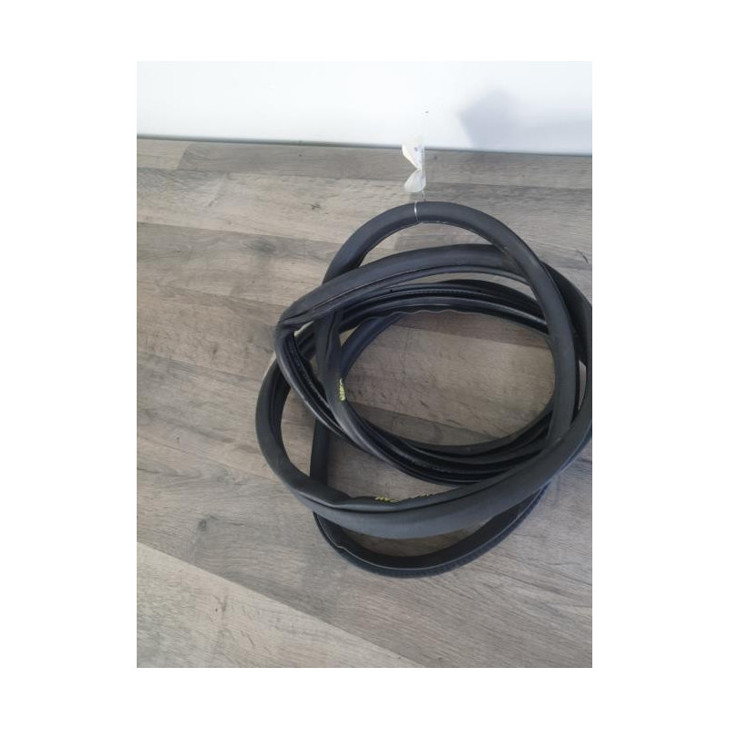 Joint de porte avant gauche HONDA CIVIC 8 PHASE 1 d’occasion